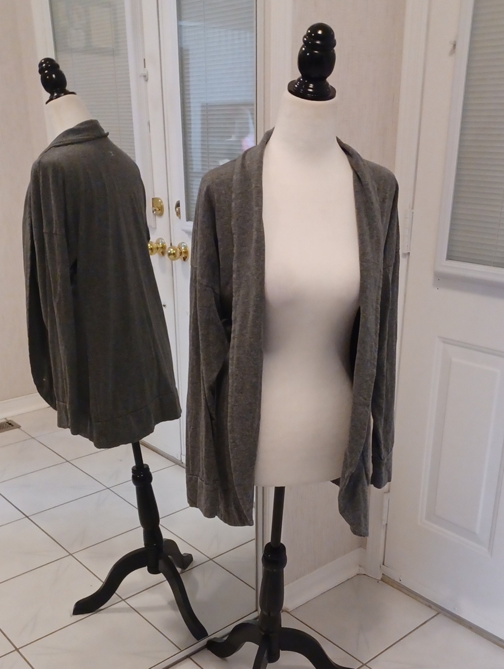4/$60 Danskin Gray Open-Front Athletic Cardigan - Size Medium